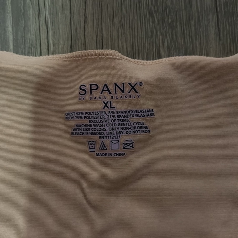 Spanx Cream Lace Hem Slimming Tank Top Size XL - Picture 4 of 5